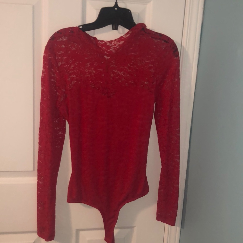 Guess small backless red lace bodysuit🍒